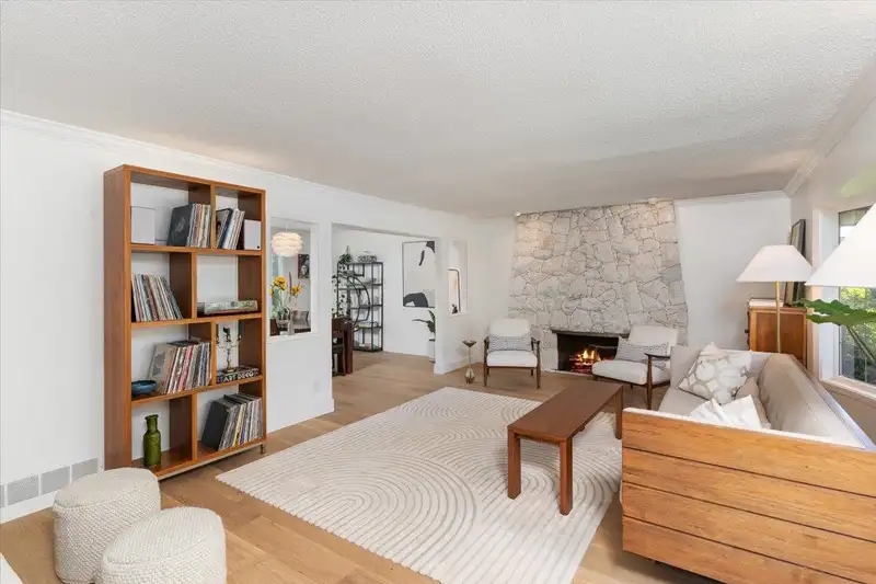 5446 CLIFFRIDGE AVENUE - photo 3 of 27