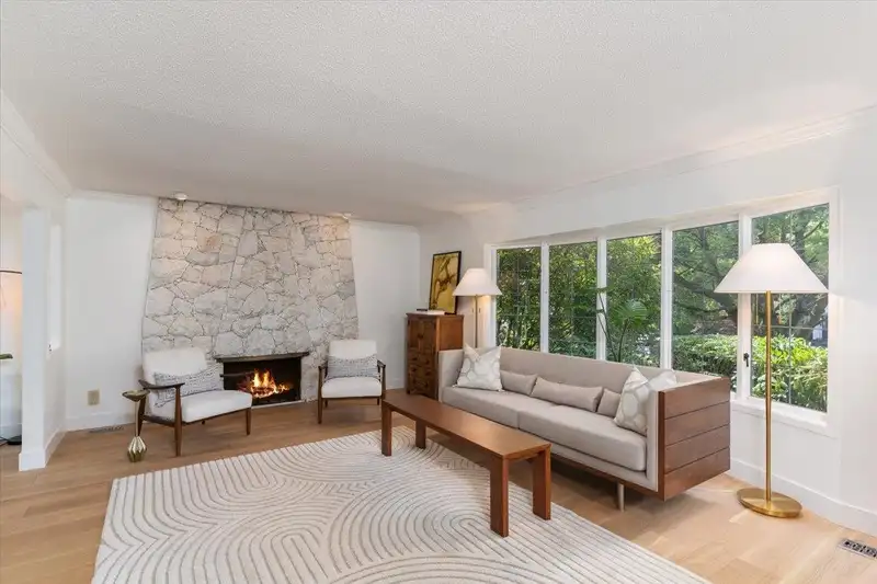 5446 CLIFFRIDGE AVENUE - photo 4 of 27