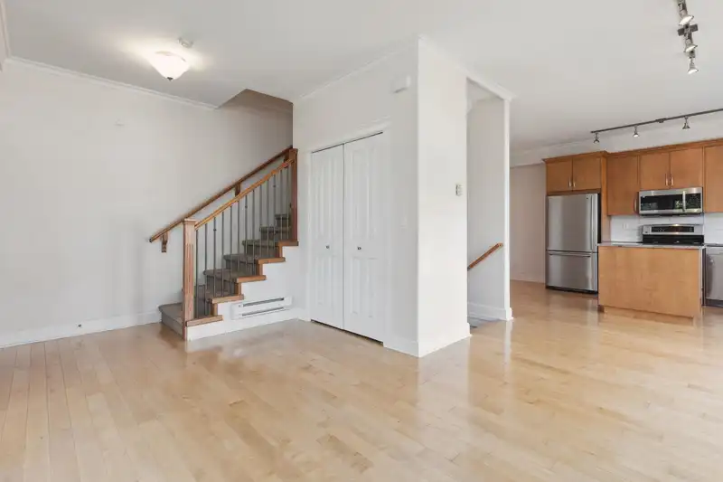 5885 PIONEER AVENUE - photo 2 of 29