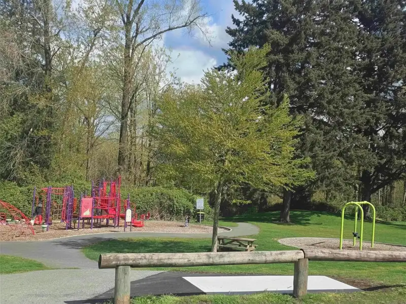 13630 114 AVENUE - photo 3 of 3