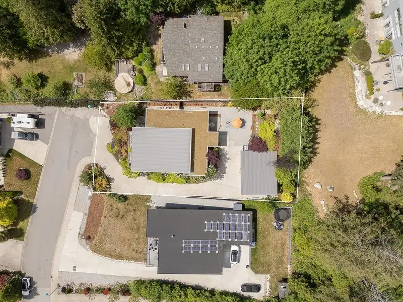 6260 SUNRISE BOULEVARD - photo 2 of 40