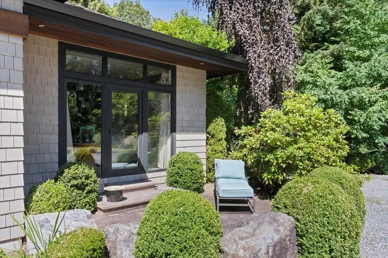 31999 BENCH AVENUE - photo 4 of 40