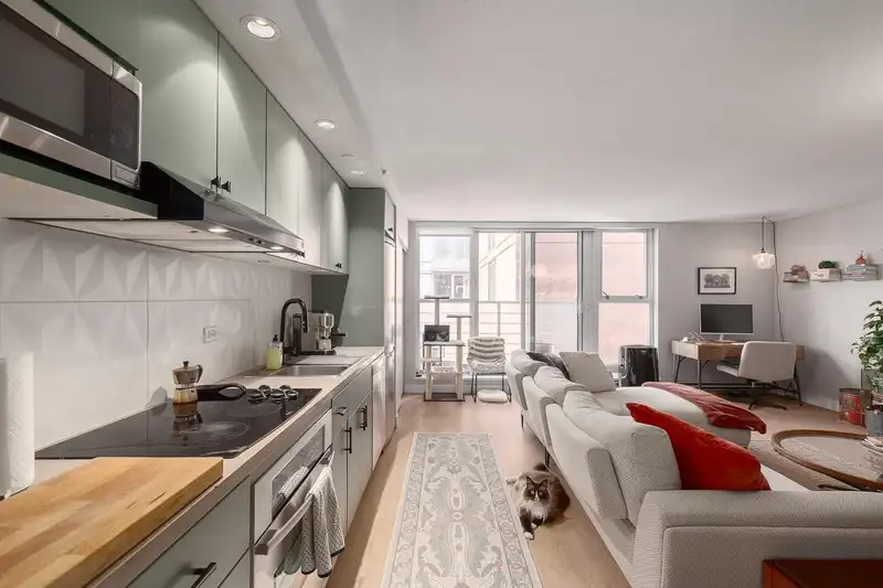 812 168 POWELL STREET - photo 4 of 26