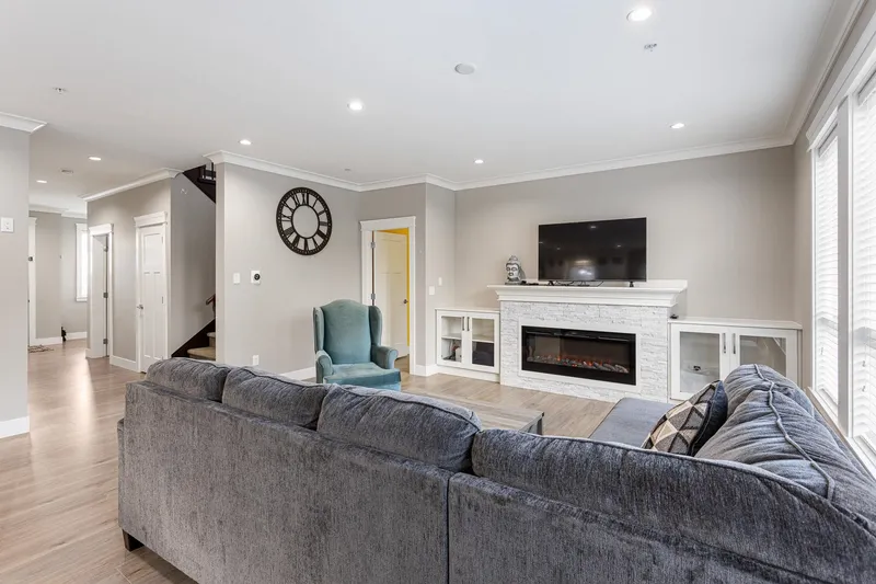 20417 HARTNELL AVENUE - photo 4 of 24