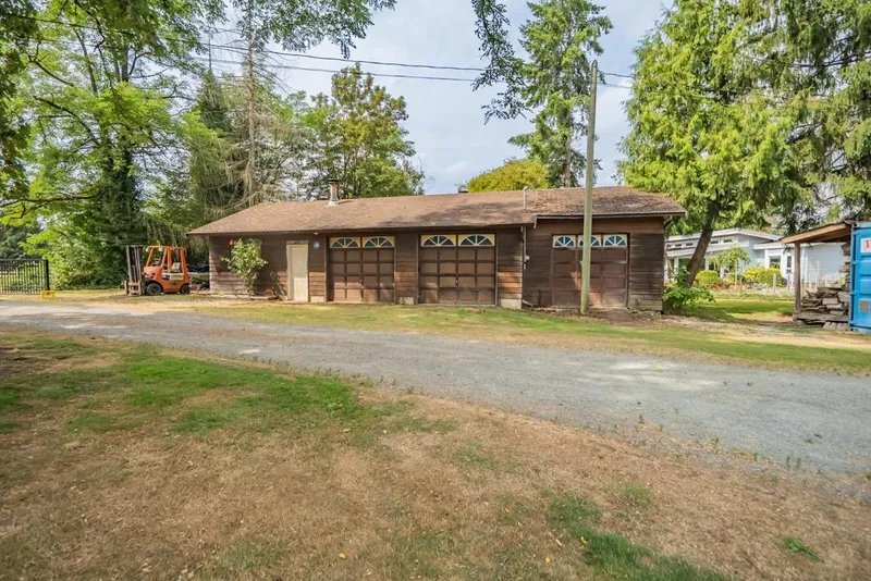 26559 58 AVENUE - photo 3 of 25