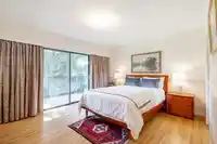 14586 18 AVENUE - thumbnail 8