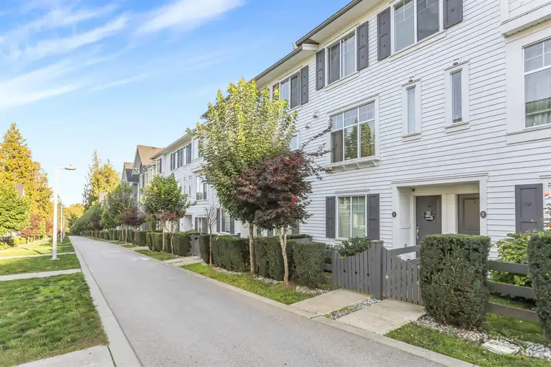 3 8130 136A STREET - photo 3 of 25