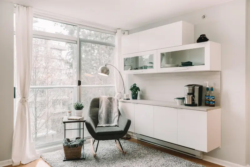 302 9288 UNIVERSITY CRESCENT - photo 1 of 21