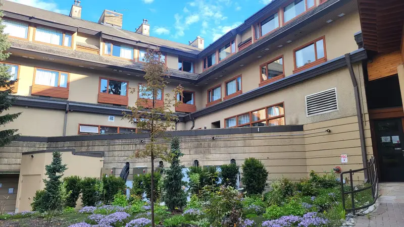 126 4220 GATEWAY DRIVE - photo 3 of 13