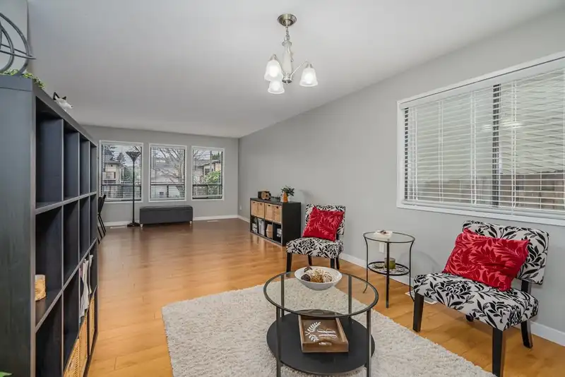 3630 NANAIMO CRESCENT - photo 2 of 32