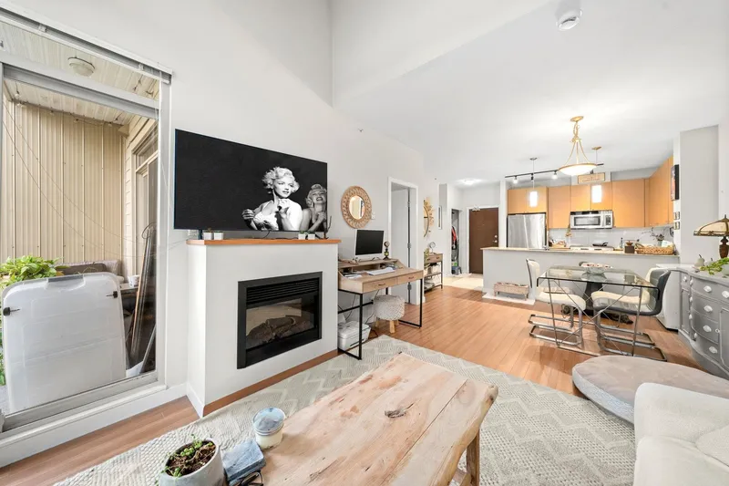 411 201 MORRISSEY ROAD - photo 4 of 25