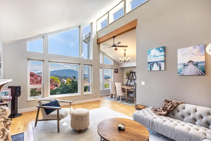 503 EAGLECREST DRIVE - photo 2 of 40