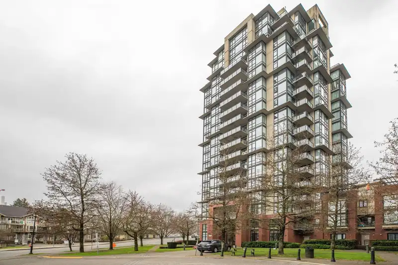 1504 11 E ROYAL AVENUE - photo 1 of 40