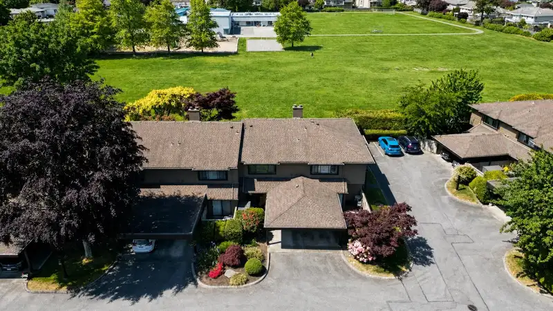 70 10220 DUNOON DRIVE - photo 1 of 32