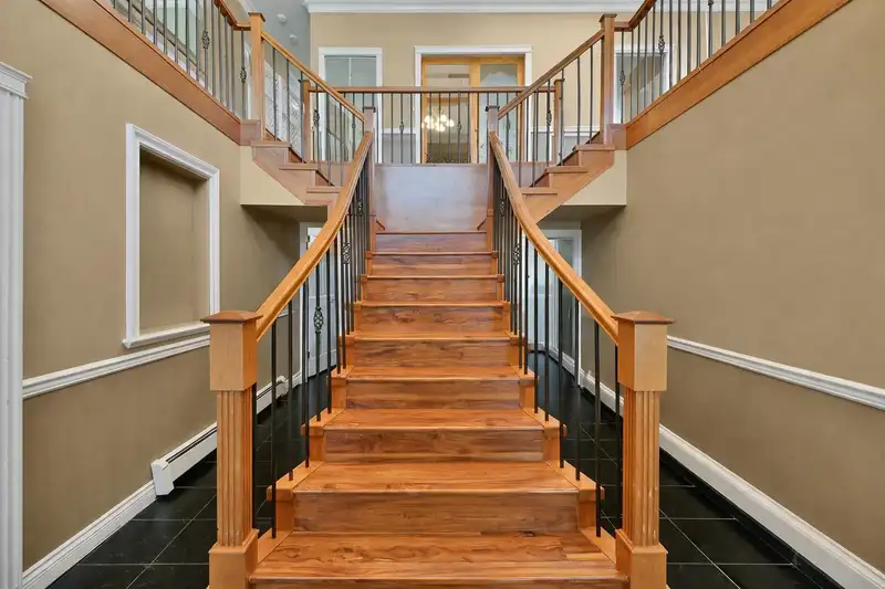 21008 BARKER AVENUE - photo 4 of 36