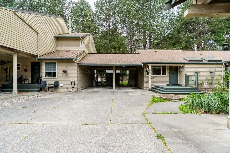 15784 MCBETH ROAD - photo 3 of 35