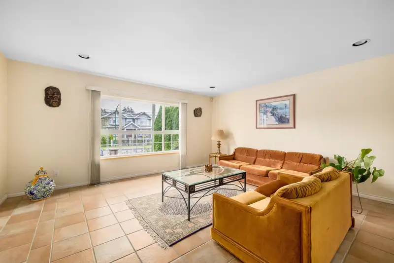 6969 SUSSEX AVENUE - photo 4 of 27