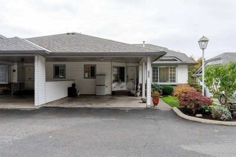 35 3351 HORN STREET - photo 1 of 40