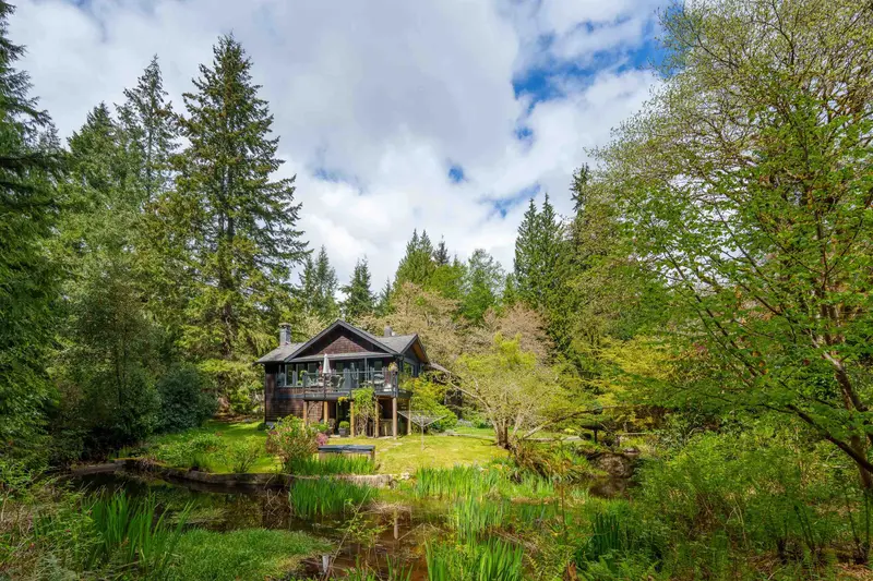 1531 LOCKYER ROAD - photo 2 of 25