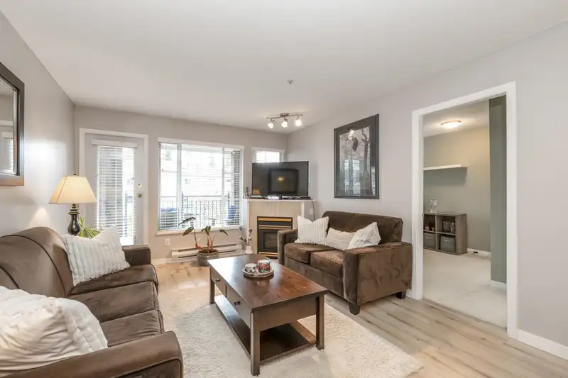 304 3065 PRIMROSE LANE - photo 2 of 26