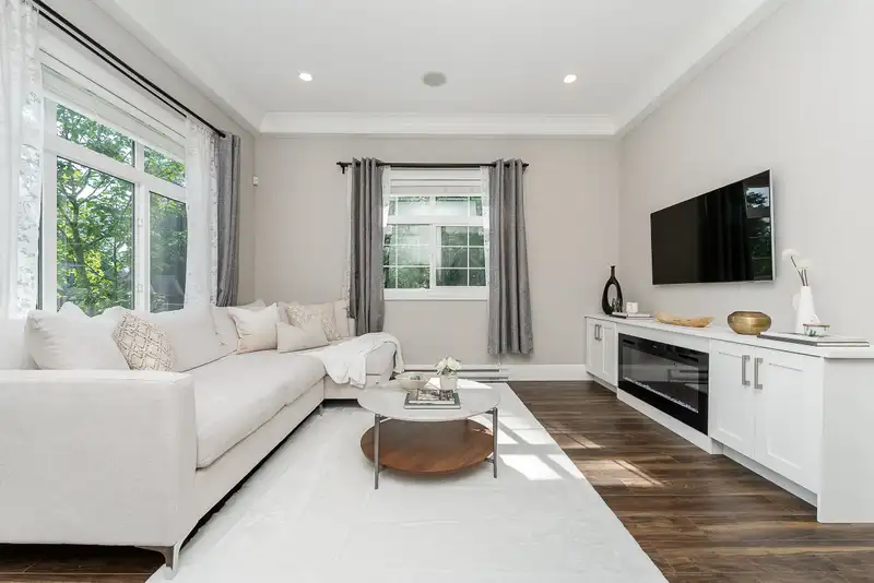 1 3411 ROXTON AVENUE - photo 3 of 40