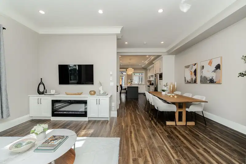 1 3411 ROXTON AVENUE - photo 4 of 40