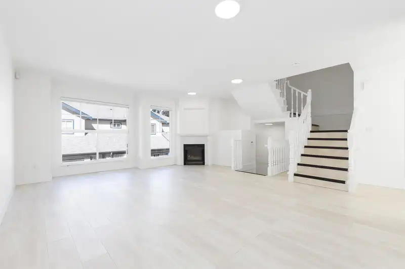 203 9118 149 STREET - photo 3 of 23