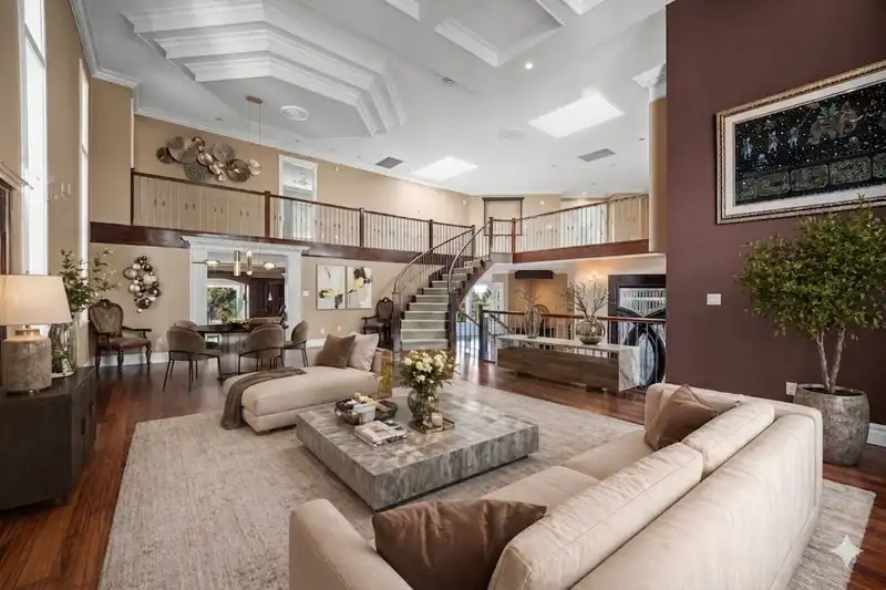 2982 SUNRIDGE COURT - photo 4 of 35