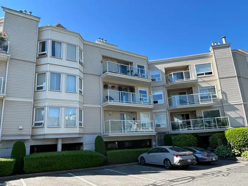305 9295 122 STREET - photo 1 of 21