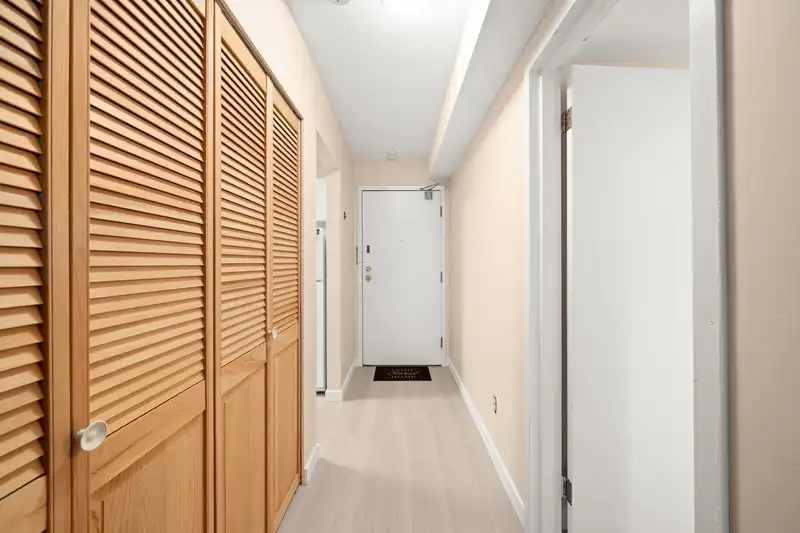 301 601 NORTH ROAD - photo 2 of 26