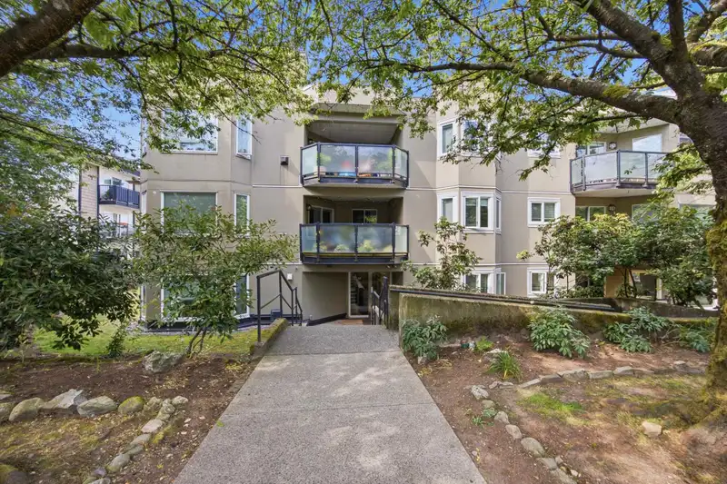 101 175 W 4TH STREET - photo 2 of 26