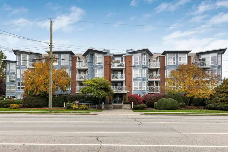 309 20245 53 AVENUE - photo 1 of 25
