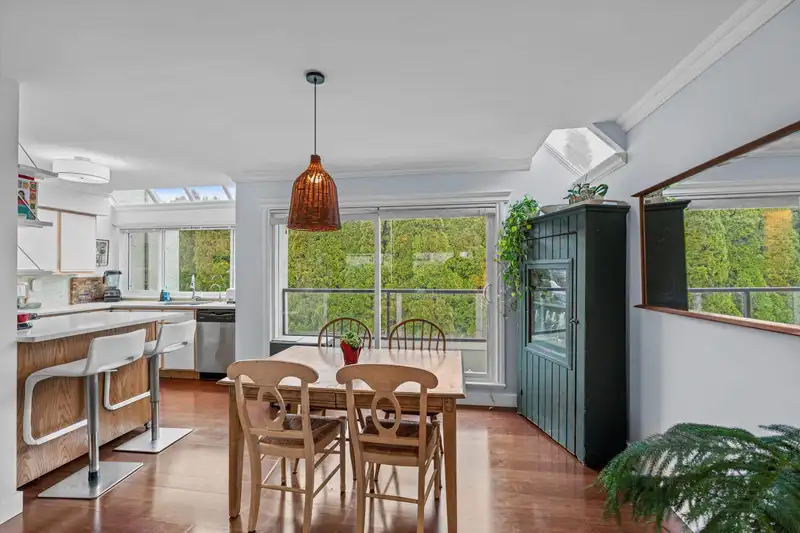 2 410 MAHON AVENUE - photo 1 of 28