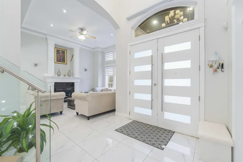 6168 126 STREET - photo 3 of 25