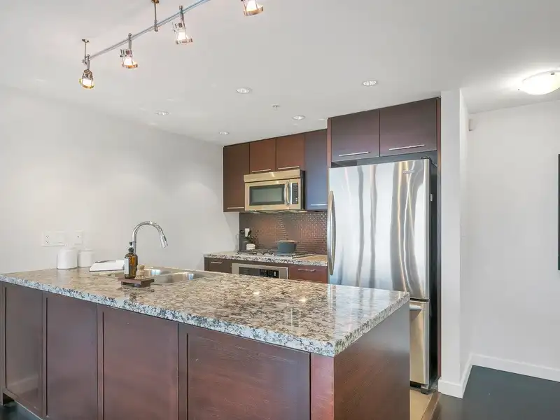 2505 918 COOPERAGE WAY - photo 3 of 21