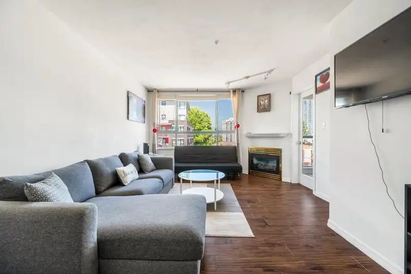 304 5818 LINCOLN STREET - photo 4 of 17