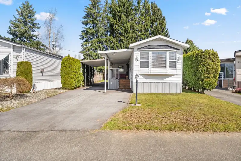 23 31313 LIVINGSTONE AVENUE - photo 2 of 36