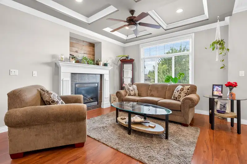 18861 122B AVENUE - photo 4 of 40