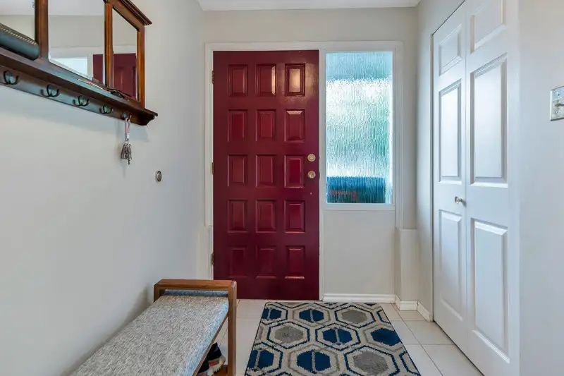 15367 20A AVENUE - photo 2 of 28