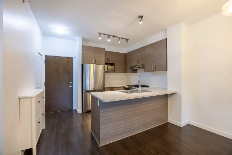 415 1150 KENSAL PLACE - photo 4 of 20