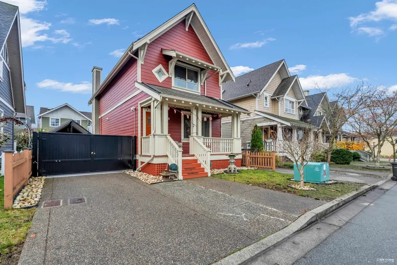 270 HOLLY AVENUE - photo 2 of 25