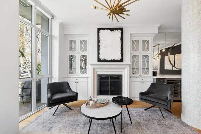 471 BEACH CRESCENT - photo 1 of 25