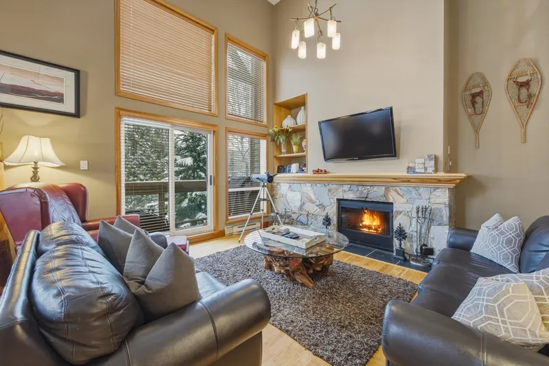 8 4628 BLACKCOMB WAY - photo 3 of 25