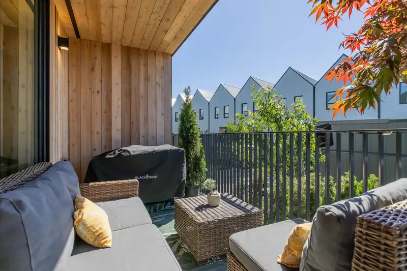 35 6340 MARKET AVENUE - photo 4 of 40
