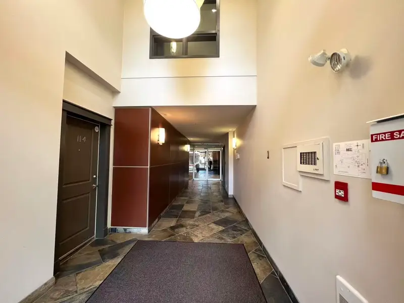 315 15168 19 AVENUE - photo 4 of 25