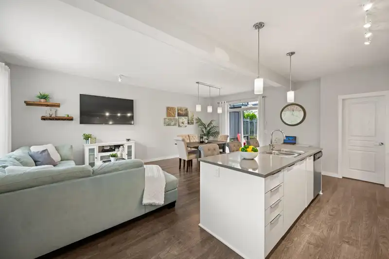 31 30930 WESTRIDGE PLACE - photo 1 of 40