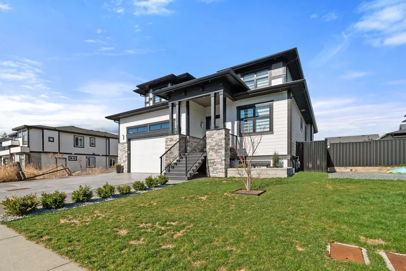 32739 CUNNIGHAM AVENUE - photo 2 of 25