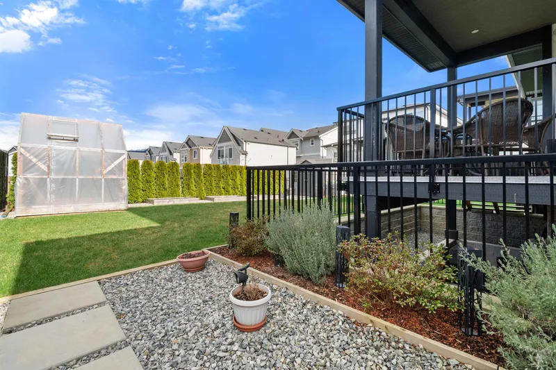 32739 CUNNIGHAM AVENUE - photo 3 of 25