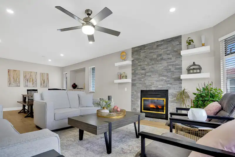 13711 90A AVENUE - photo 3 of 14