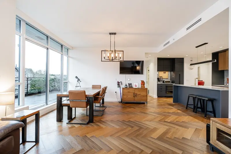 404 458 W 63RD AVENUE - photo 4 of 25